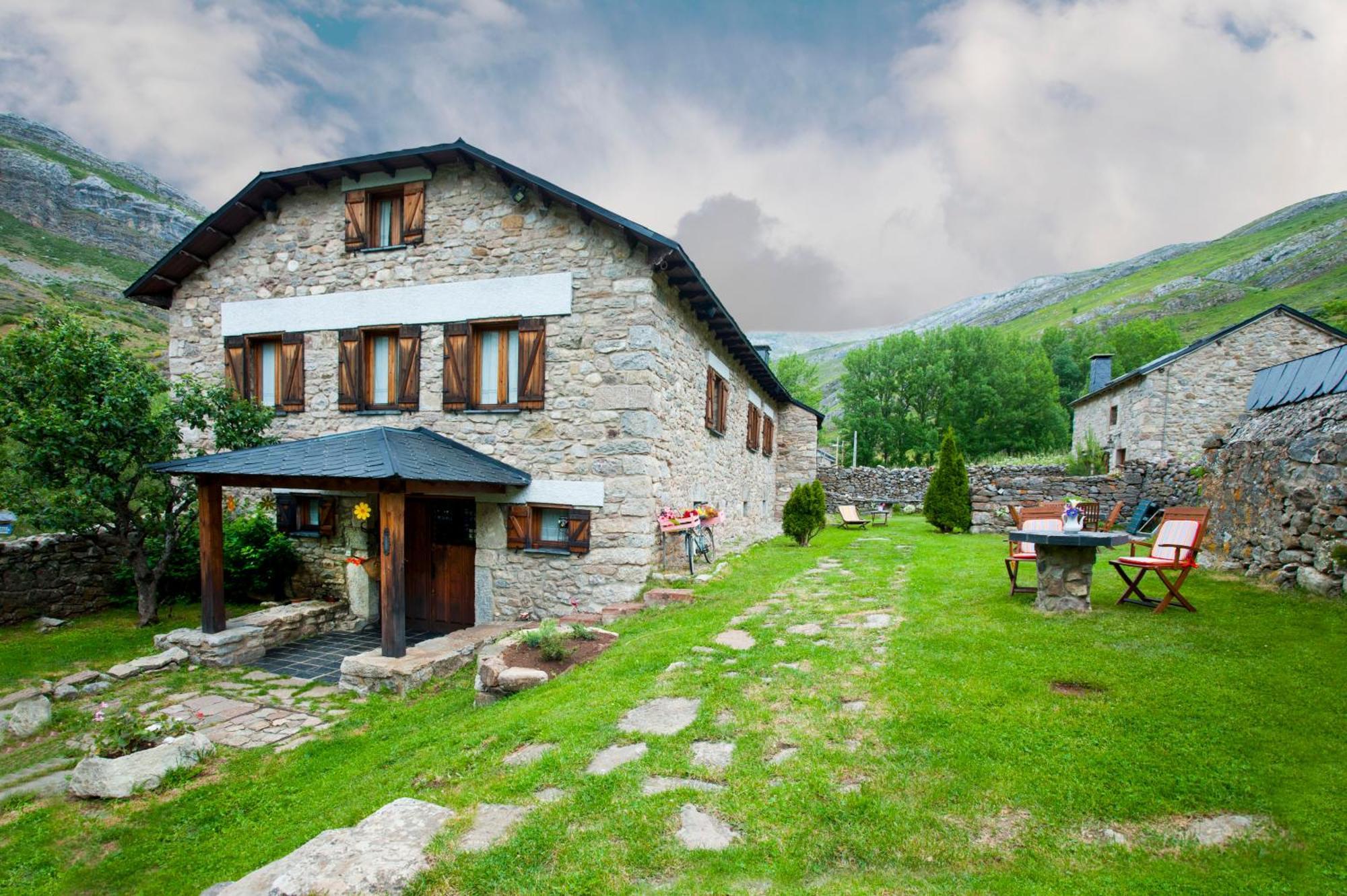 Posada El Rincon De Babia La Cueta Екстериор снимка